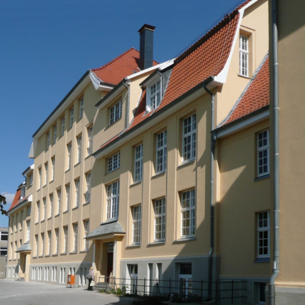 Fenster- und Fassadensanierung am Gymnasium Waldstraße in Hattingen – Projektbild